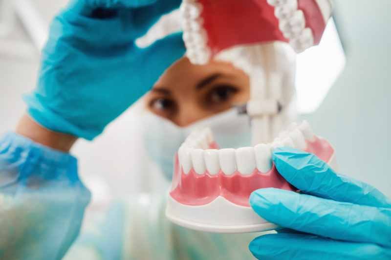 Problemas comunes asociados con los dientes incisivos