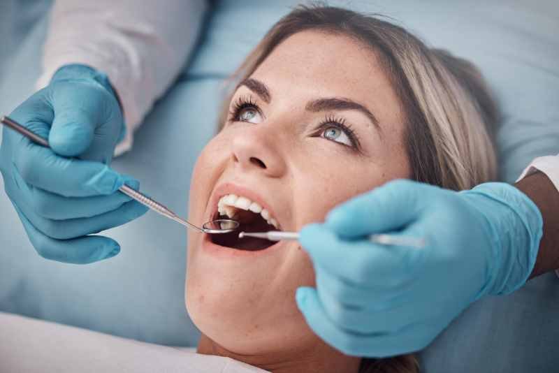 Dientes con caries: causas, síntomas y tratamientos efectivos
