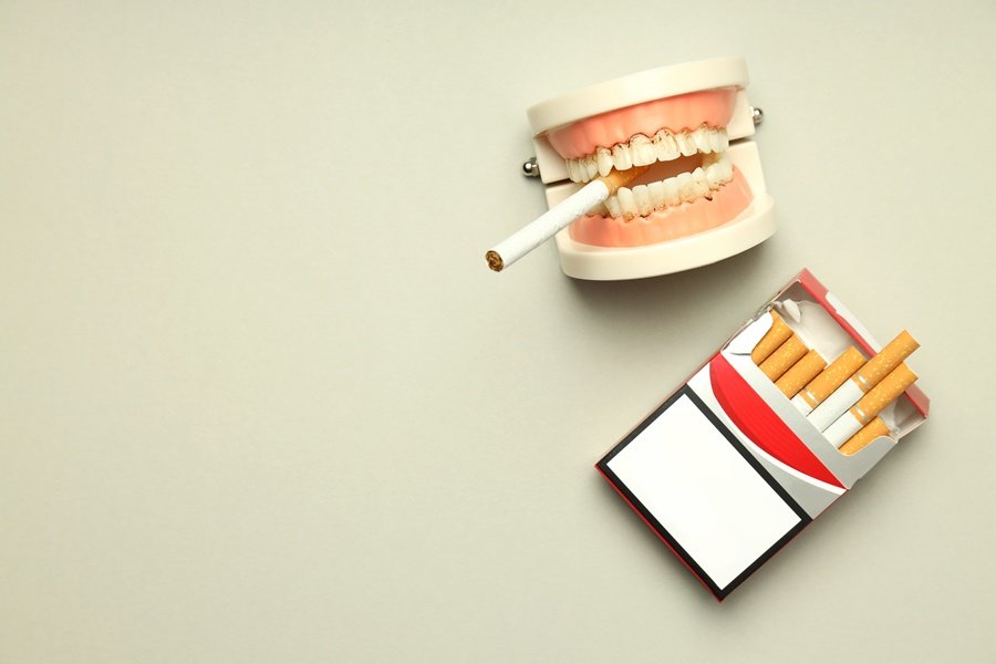 Tabaco y salud dental: el consumo de tabaco es uno de los hábitos más perjudiciales para la salud general y, en particular, para la salud bucodental.
